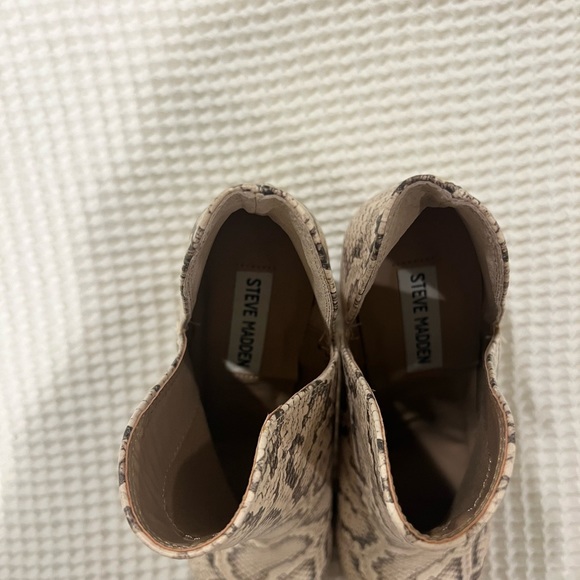 Brand new Steve Madden snake skin bootie heels - Picture 2 of 3